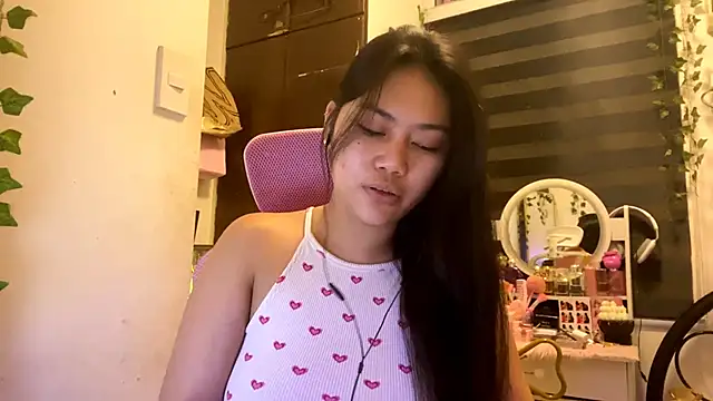 Snapshot of CristiLadson chatting on 06.18.26 CristiLadson online show from 06.18.26