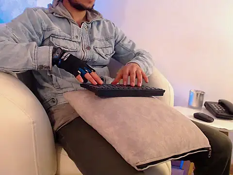 kreyiko  online show from 06.01.26