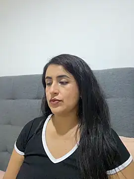 MADAMELUNAXXX online show from 06.12.26