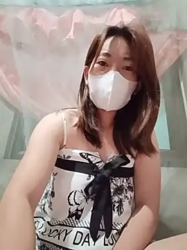 Snapshot of -Trinina- chatting on 06.21.26 -Trinina- online show from 06.21.26
