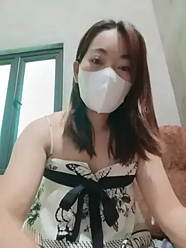 Snapshot of -Trinina- chatting on 06.30.26 -Trinina- online show from 06.30.26