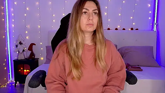 LindaWhite  online show from 12.15.25