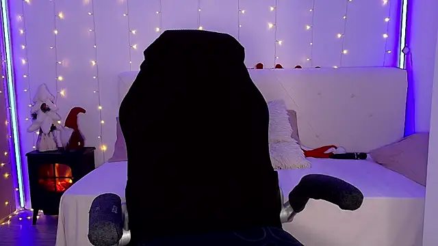 LindaWhite  online show from 12.16.25