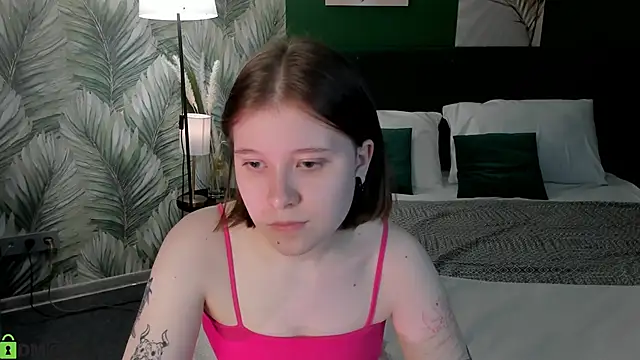 Snapshot of Kylie-Voss chatting on 06.10.26 Kylie-Voss online show from 06.10.26