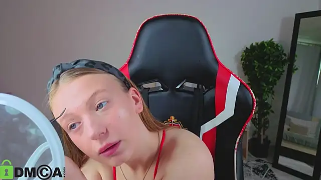 BeatriceLoven online show from 06.17.26