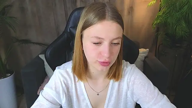 BeatriceLoven online show from 06.27.26
