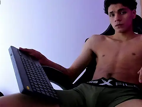 Ithan Hott online show from 06.03.26