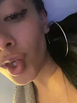 Skinytwin online show from 06.02.26