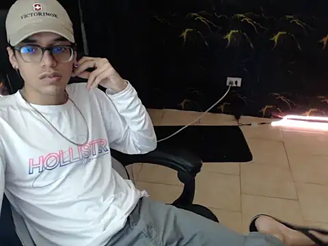 Snapshot of draven_sex chatting on 06.12.26 draven sex online show from 06.12.26