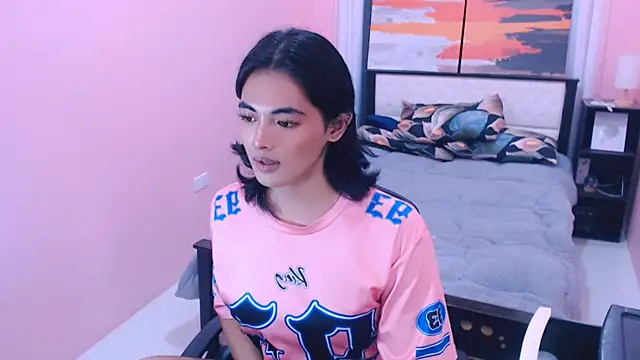 Snapshot of MiamoreAmara69 chatting on 07.18.26 MiamoreAmara69 online show from 07.18.26
