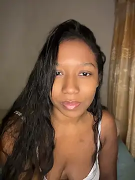 Snapshot of chell_iivy chatting on 07.15.26 chell iivy online show from 07.15.26