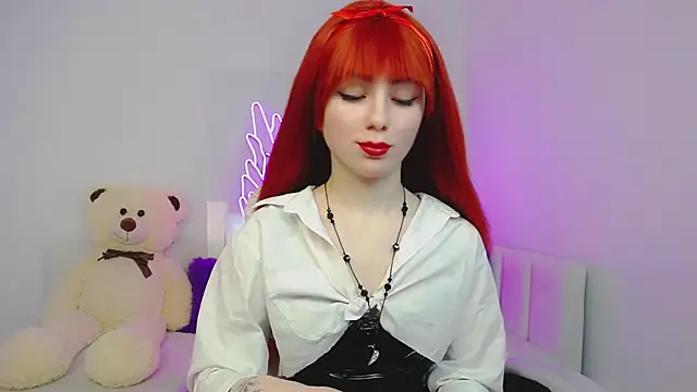Snapshot of ArielDreamm chatting on 06.10.26 ArielDreamm online show from 06.10.26