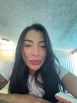 Snapshot of marianacor chatting on 06.10.26 marianacor online show from 06.10.26