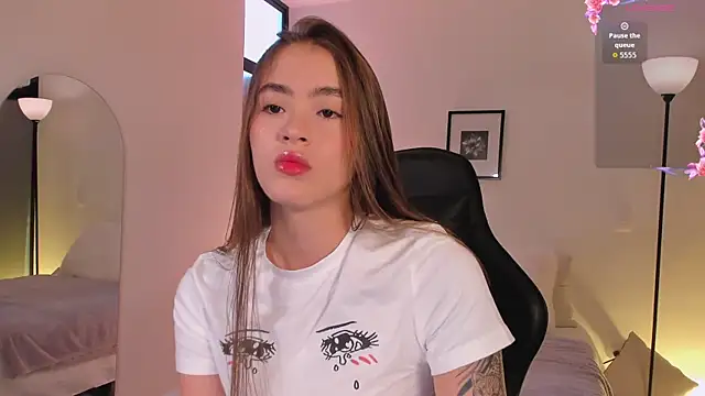 LizzyColins online show from 06.25.26