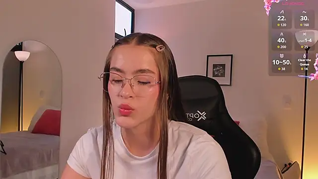 LizzyColins online show from 06.26.26