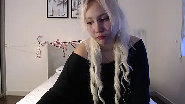 Snapshot of Martela_meri chatting on 06.13.26 Martela meri online show from 06.13.26