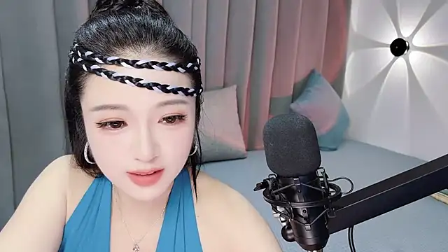 Momo-Wow online show from 06.22.26