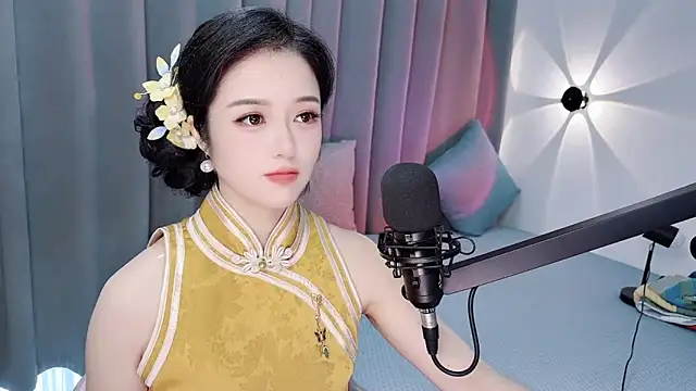 Momo-Wow online show from 07.18.26