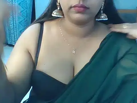 Snapshot of Tamil_hot_Meenu chatting on 06.13.26 Tamil hot Meenu online show from 06.13.26