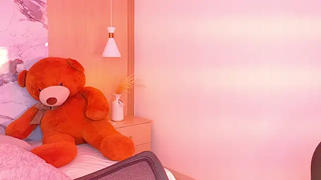 EmiilyLovex online show from 06.10.26