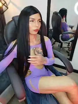Snapshot of Yessica_Doll chatting on 06.18.26 Yessica Doll online show from 06.18.26