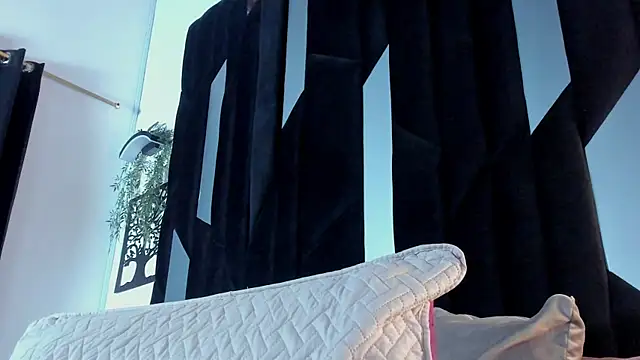 Justin WhiteJS online show from 07.08.26
