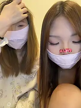 Snapshot of QIQI-QIQI-01 chatting on 07.12.26 QIQI-QIQI-01 online show from 07.12.26