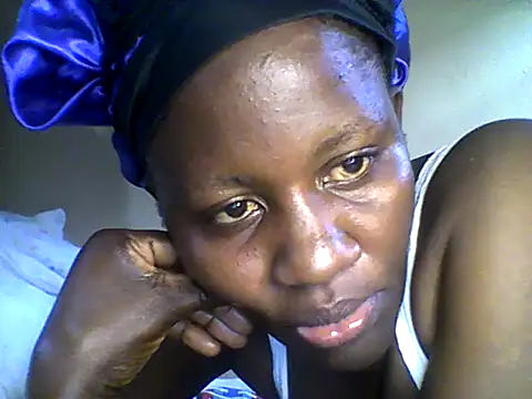 Snapshot of Angelbee_ chatting on 06.17.26 Angelbee online show from 06.17.26