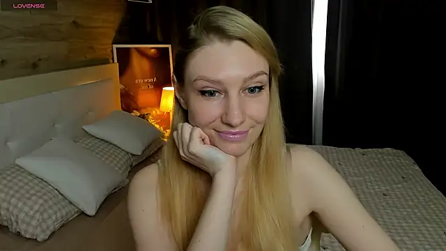 ReginaAmour online show from 06.03.26