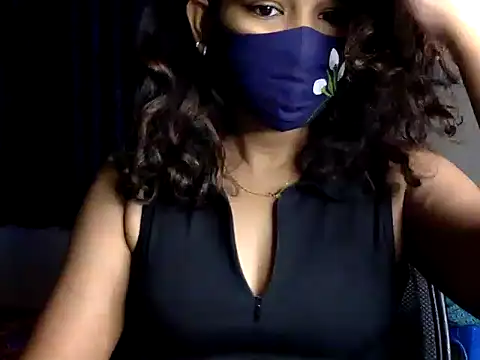 Snapshot of Nisha-moon chatting on 06.16.26 Nisha-moon online show from 06.16.26