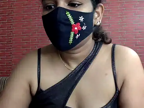 Snapshot of Nisha-moon chatting on 08.07.26 Nisha-moon online show from 08.07.26