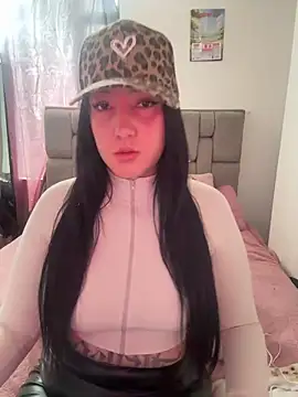 Julietthalu online show from 06.04.26
