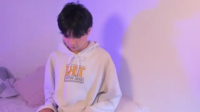 Aleaurarashii online show from 06.25.26