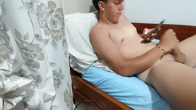Snapshot of erdildo chatting on 06.14.26 erdildo online show from 06.14.26