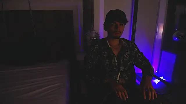 LucasThomson  online show from 06.19.26