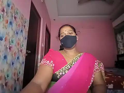 Snapshot of Meenakshy chatting on 06.24.26 Meenakshy online show from 06.24.26