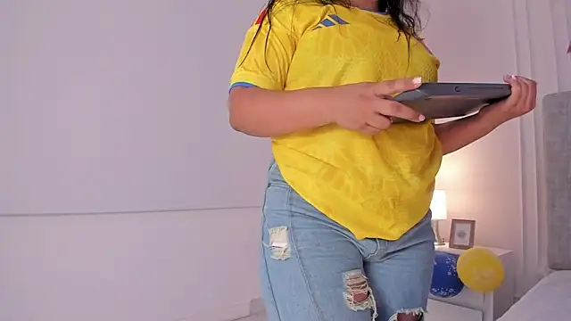 Emma-Velez online show from 07.07.26