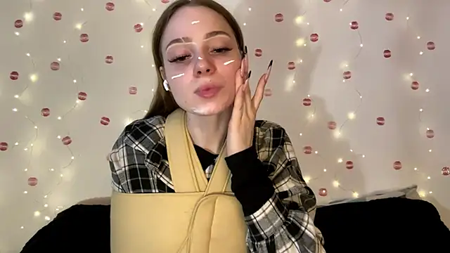 Snapshot of itskylieee chatting on 06.30.26 itskylieee online show from 06.30.26