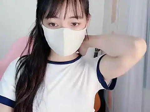 Snapshot of BUNNIIE_MIE chatting on 06.17.26 BUNNIIE MIE online show from 06.17.26