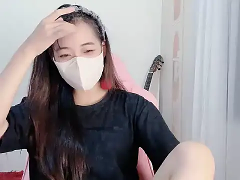 Snapshot of BUNNIIE_MIE chatting on 06.23.26 BUNNIIE MIE online show from 06.23.26