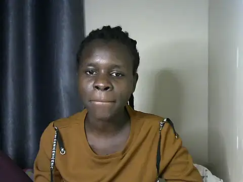Snapshot of queen_lola1 chatting on 07.06.26 queen lola1 online show from 07.06.26