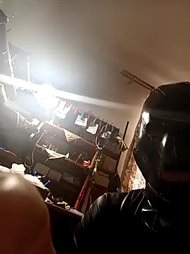 RubberFetischem online show from 12.20.25