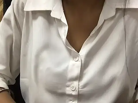 Sizzling Maya online show from 06.10.26