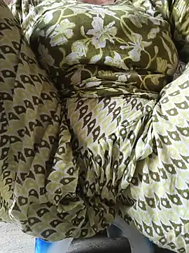 Snapshot of Your_Bhabhi69 chatting on 06.07.26 Your Bhabhi69 online show from 06.07.26