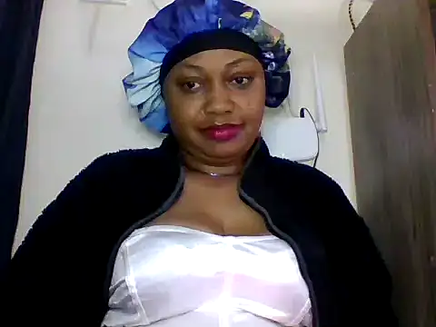 Snapshot of maggymiss chatting on 07.19.26 maggymiss online show from 07.19.26