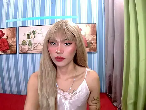 Snapshot of precious_fun chatting on 06.06.26 precious fun online show from 06.06.26
