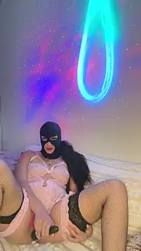 Snapshot of Marocainecoquine chatting on 06.19.26 Marocainecoquine online show from 06.19.26