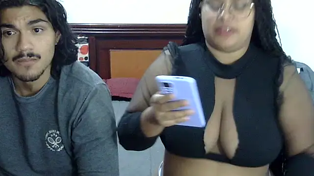 Snapshot of Lolacurly69 chatting on 08.10.26 Lolacurly69 online show from 08.10.26