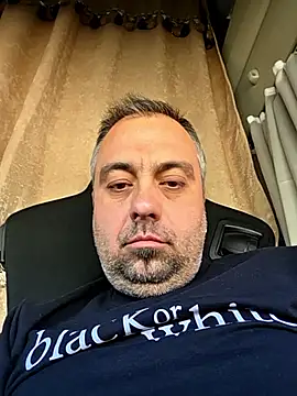 Robertoplayboy online show from 04.24.26