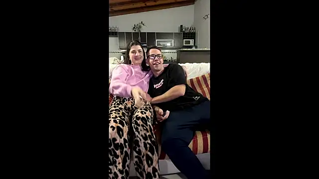 Snapshot of NatuBlanco chatting on 06.14.26 NatuBlanco online show from 06.14.26